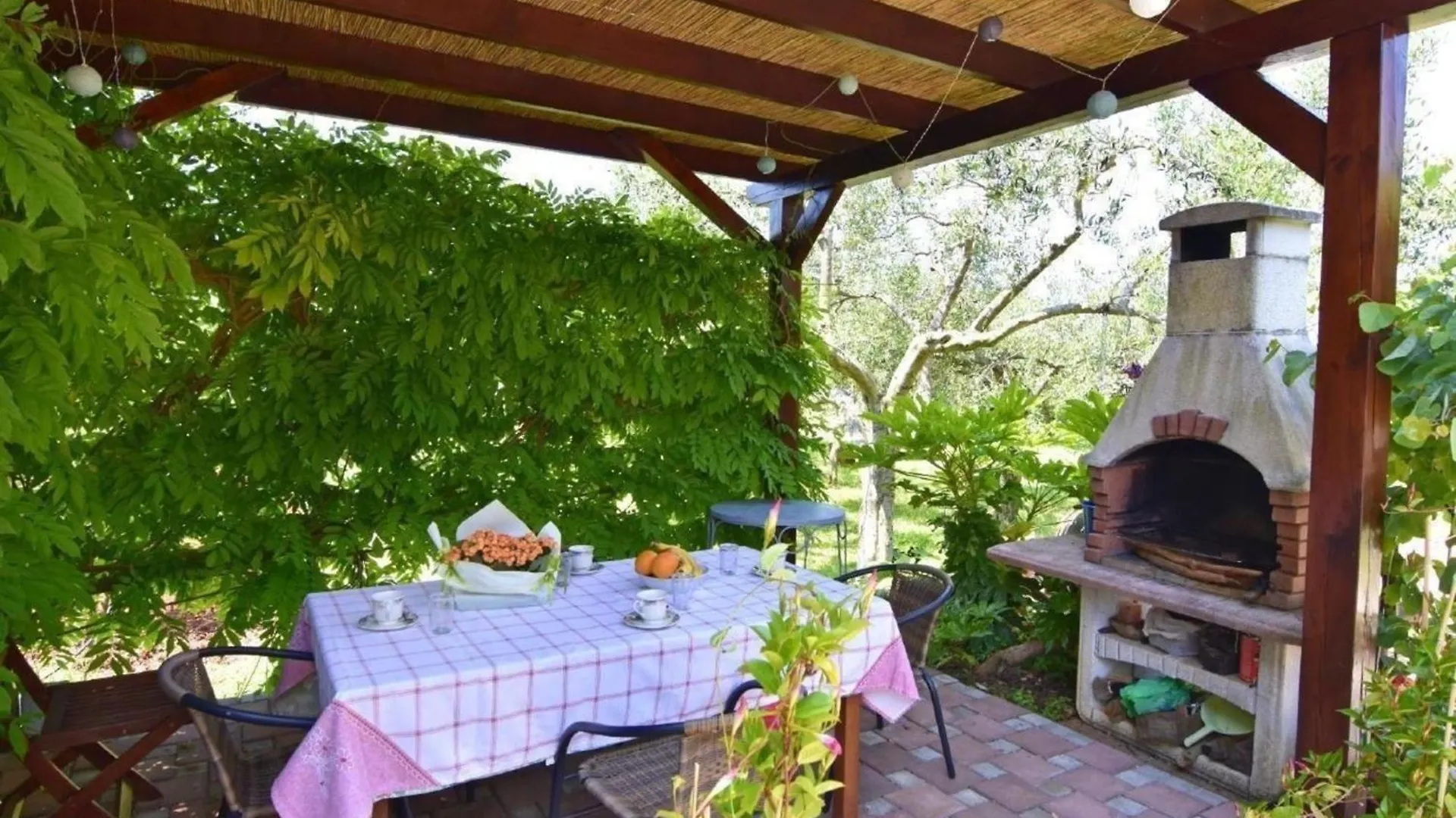 Apartman Ferienwohnung In Duba Mit Garten, Terrasse Und Grill